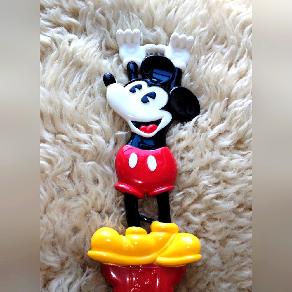 Vintage Walt Disney World Mickey Mouse Back Scratcher Souvenir